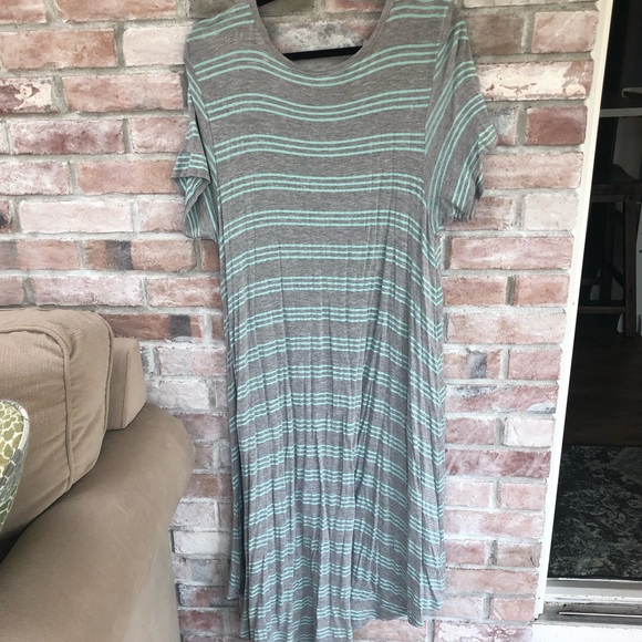 LuLaRoe XL Carly-Grey with real stripes- stretchy! - Picture 2 of 4
